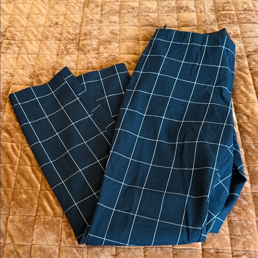 ✏️5/$25 a new day Women's Navy Checkered Trousers - Picture 1 of 3